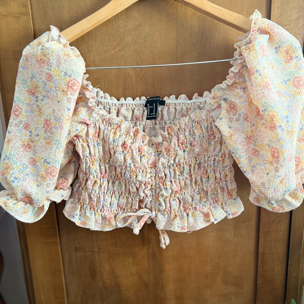 Forever 21 Floral Ruffled Blouse